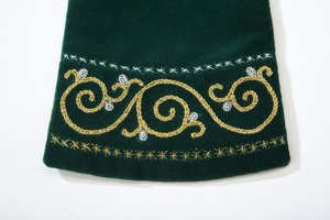 Зеленый шитье шнурами